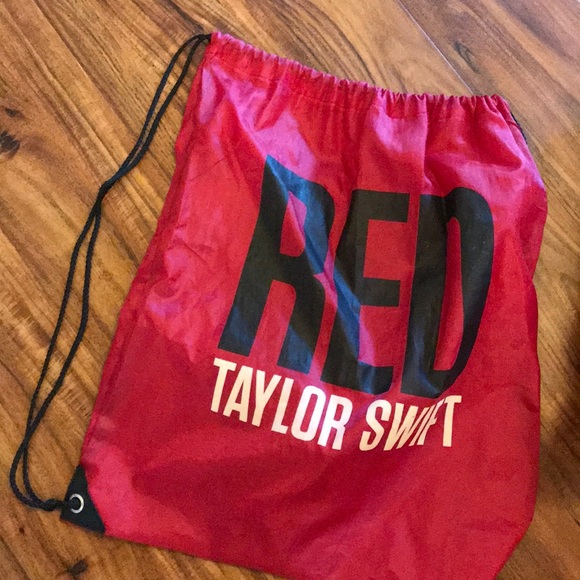 HUGE TAYLOR SWIFT BUNDLE - Picture 3 of 8